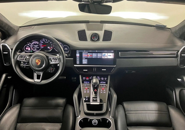 Porsche Cayenne cena 399000 przebieg: 101861, rok produkcji 2018 z Kleszczele małe 781